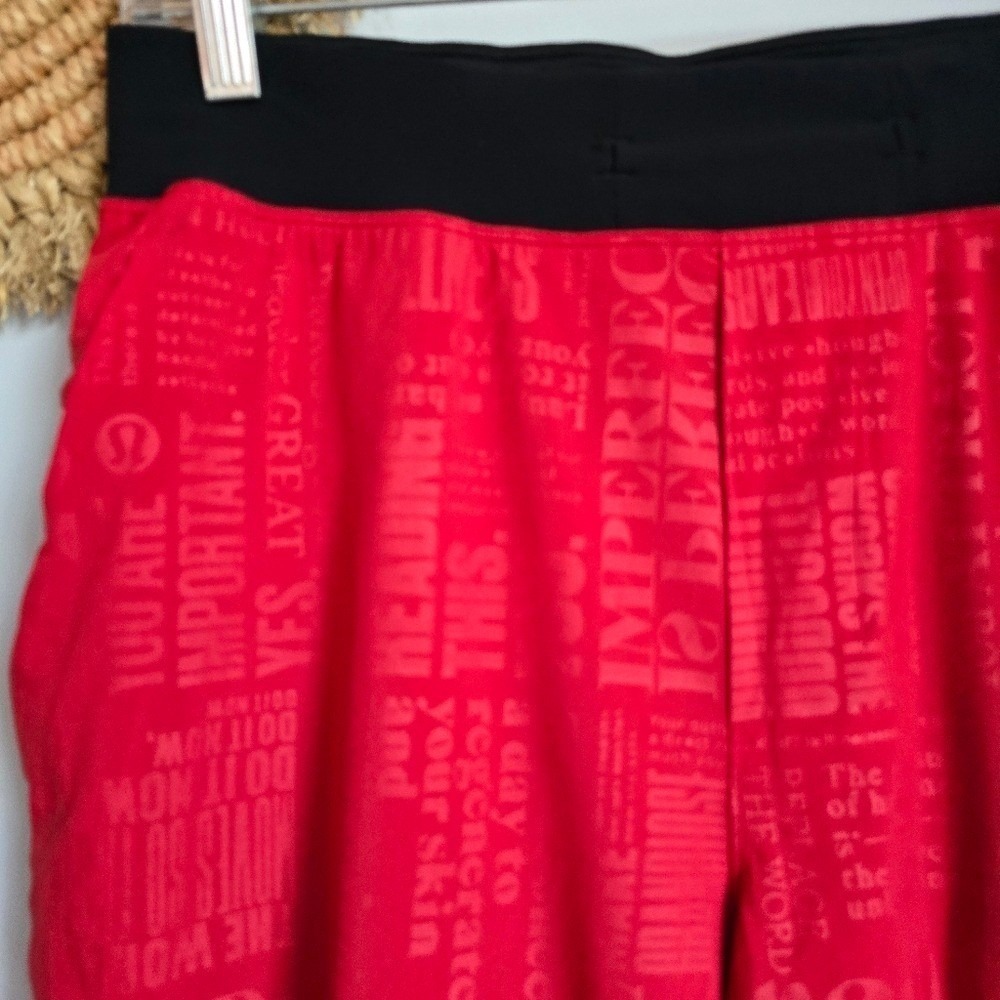 Lululemon Athletica Mens T.H.E. Short 20th Anniversary Red Pull-on Logo Medium - Picture 6 of 11